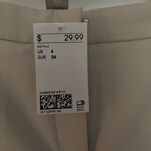 New H&M khaki pants  ankle length